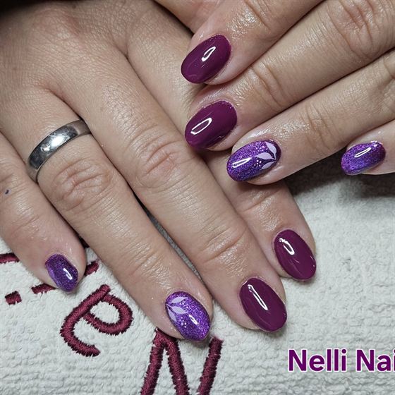 Lila és bordó gél-lakkozott körmök – Nelli Nails, Hidas